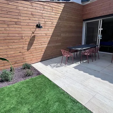 Maison Climatisée, Piscine, à 5 Minutes Des Grands Buffets *