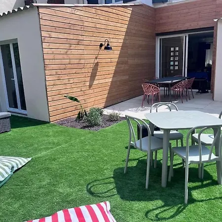 Maison Climatisee, Piscine, A 5 Minutes Des Grands Buffets 빌라 나르본